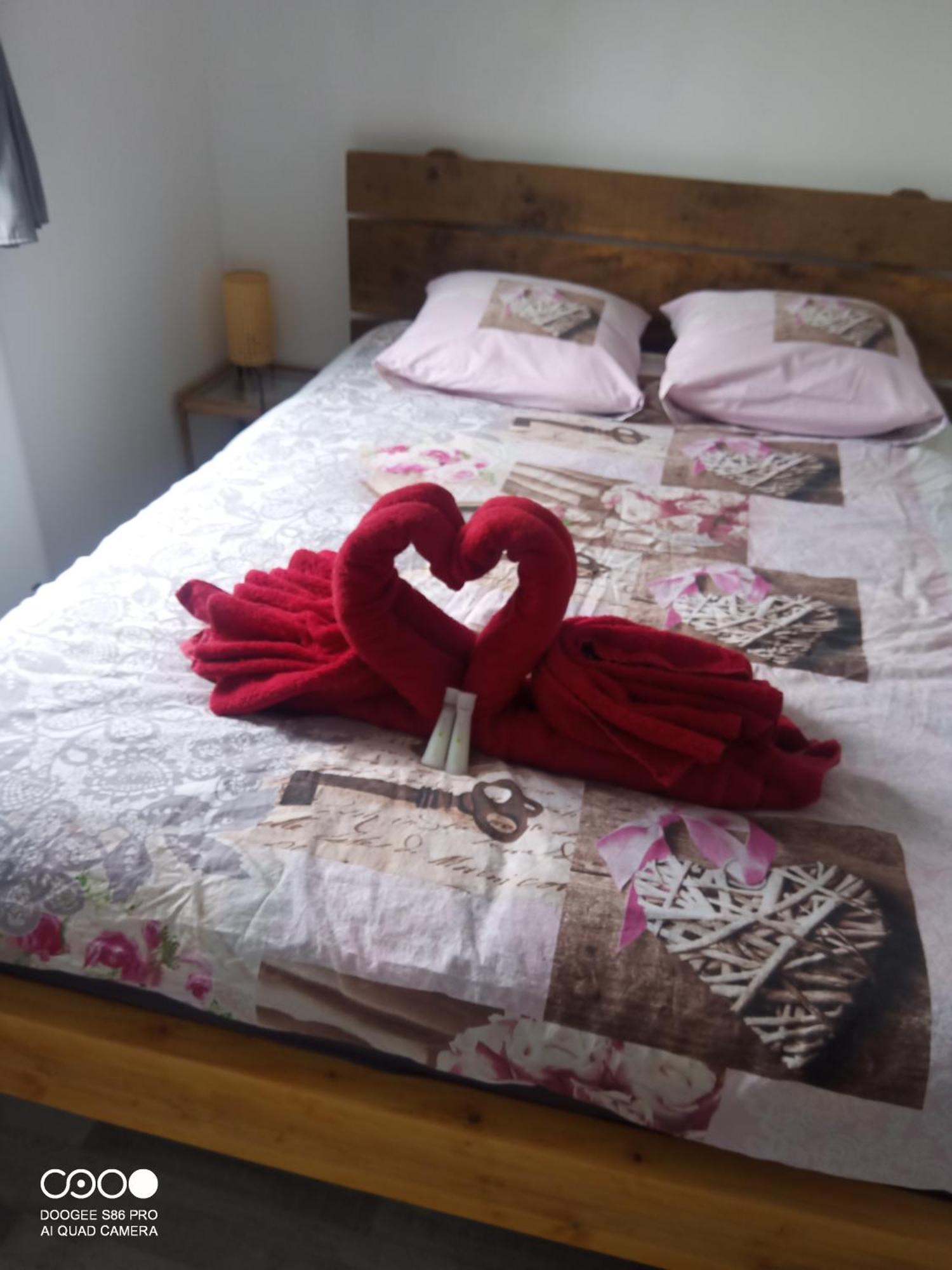 Chambres D'Hotes A La Campagne Senonches エクステリア 写真